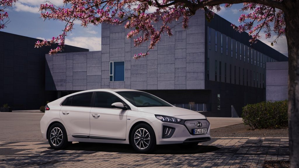 hyundai_ioniq_electric_2020-032x-jpg