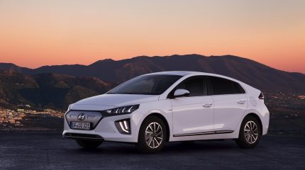 hyundai_ioniq_electric_2020-052x-jpg