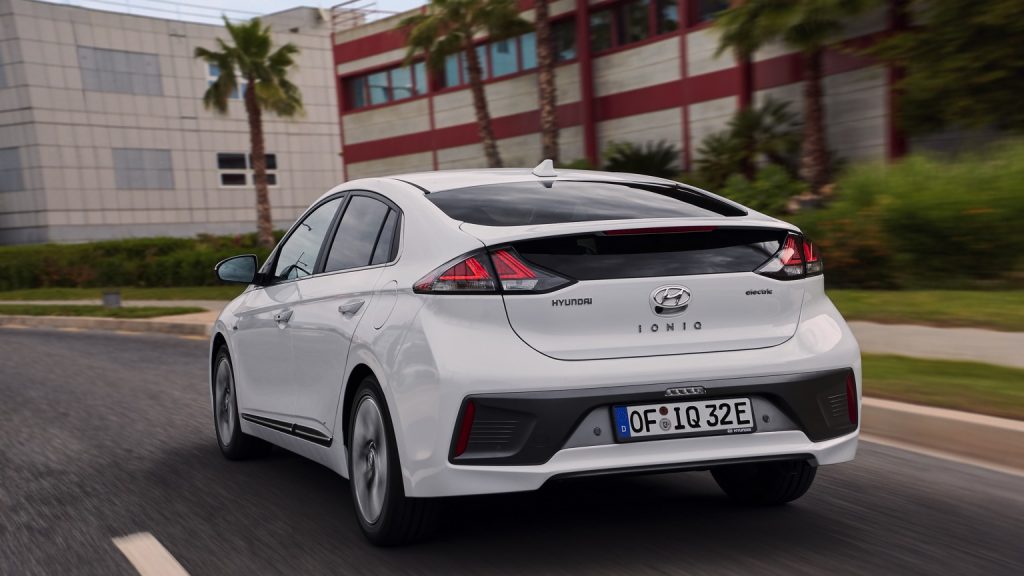 hyundai_ioniq_electric_2020-112x-jpg