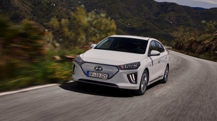 hyundai_ioniq_electric_2020-142x-jpg