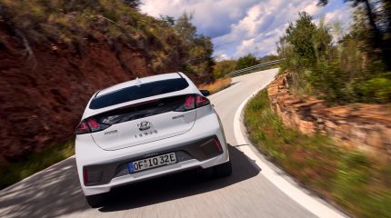 hyundai_ioniq_electric_2020-162x-jpg