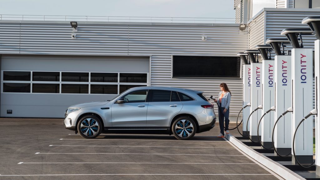 mercedes_eqc-152x-3-jpg