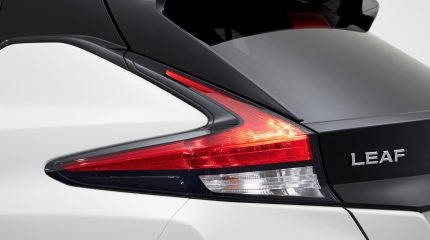 nissan_leaf_2018-142x-jpg