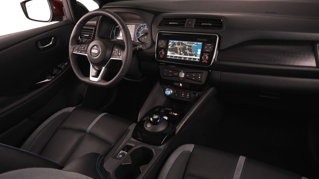 nissan_leaf_2018-182x-jpg