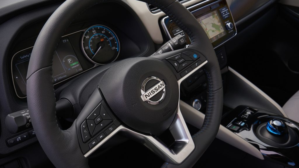 nissan_leaf_2018-212x-jpg