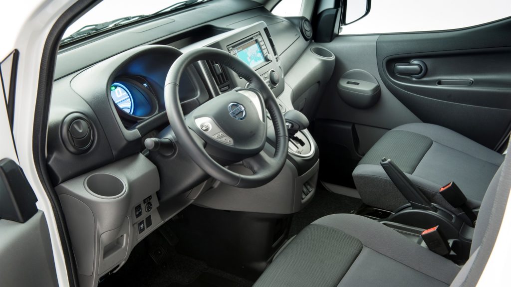 nissan_e-nv200_evalia_2018-222x-jpg