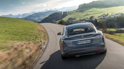 tesla_model_s_2016-122x-1-jpg