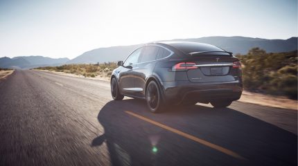 tesla_model_x-142x-jpg