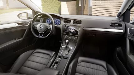 volkswagen_e-golf-2017-072x-2-jpg