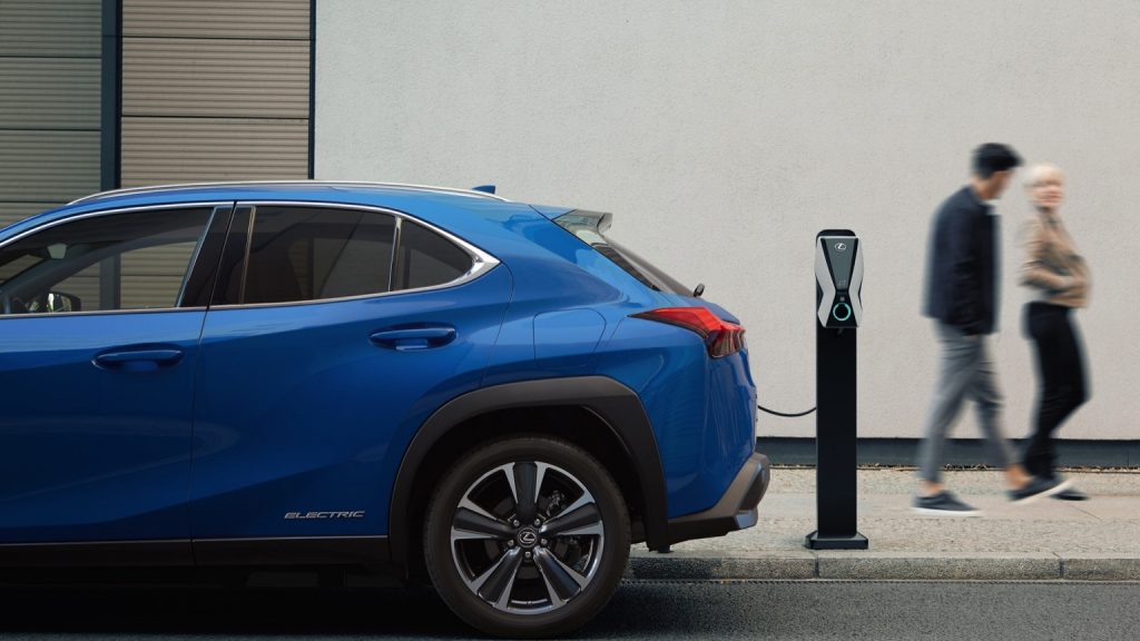 lexus_ux_300e_electric_2020-072x-jpg