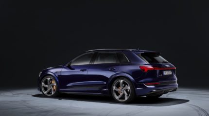 audi_e-tron_s_2020-122x-jpg