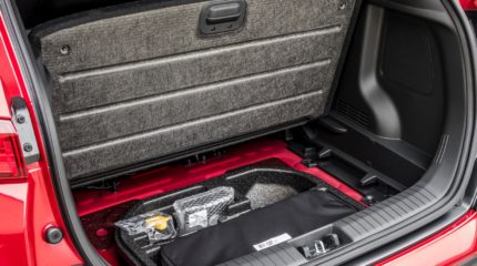 hyundai_kona_electric_2020-142x-jpg
