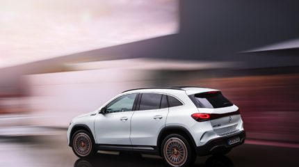 mercedes_eqa-082x-jpg
