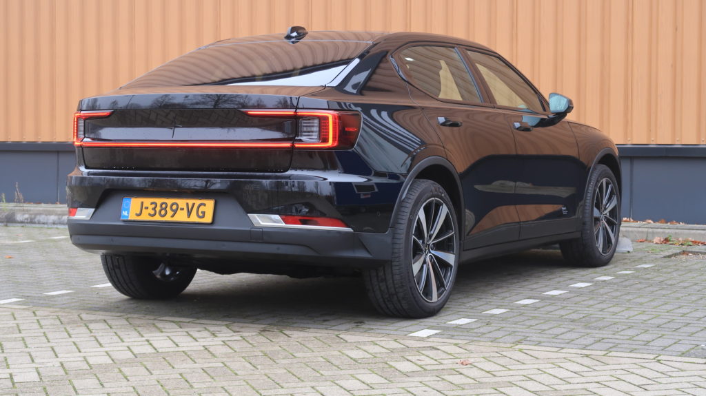 polestar-2_3a