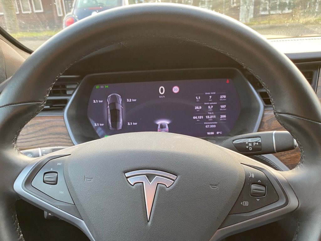 tesla-model-s-tr863r-7