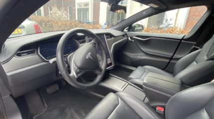 tesla-model-s-xg357g-10
