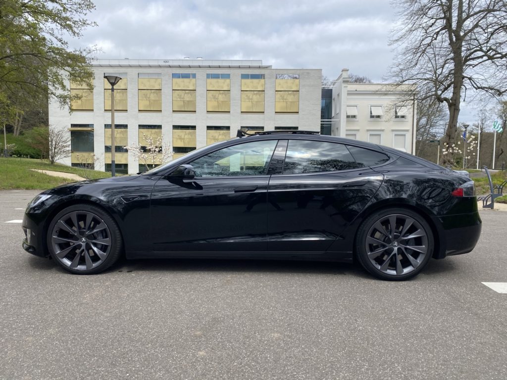 tesla-model-s-xg357g-2