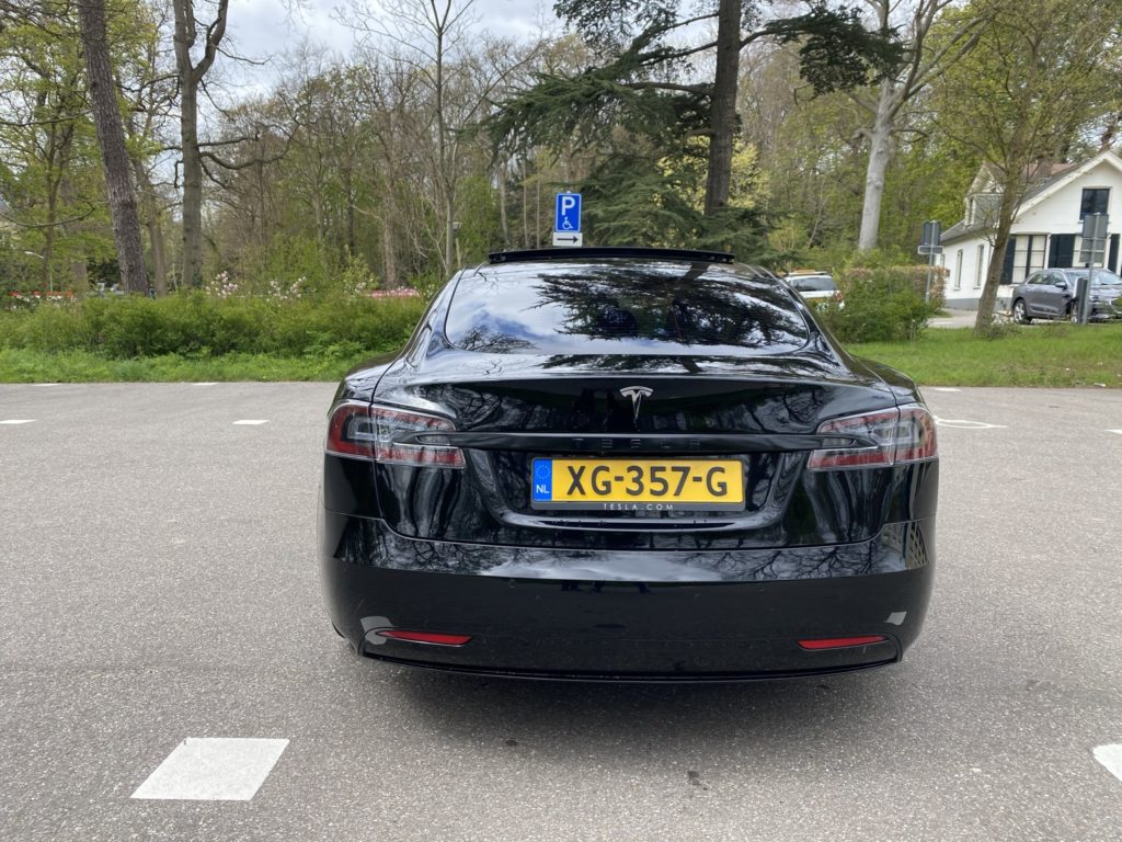 tesla-model-s-xg357g-3