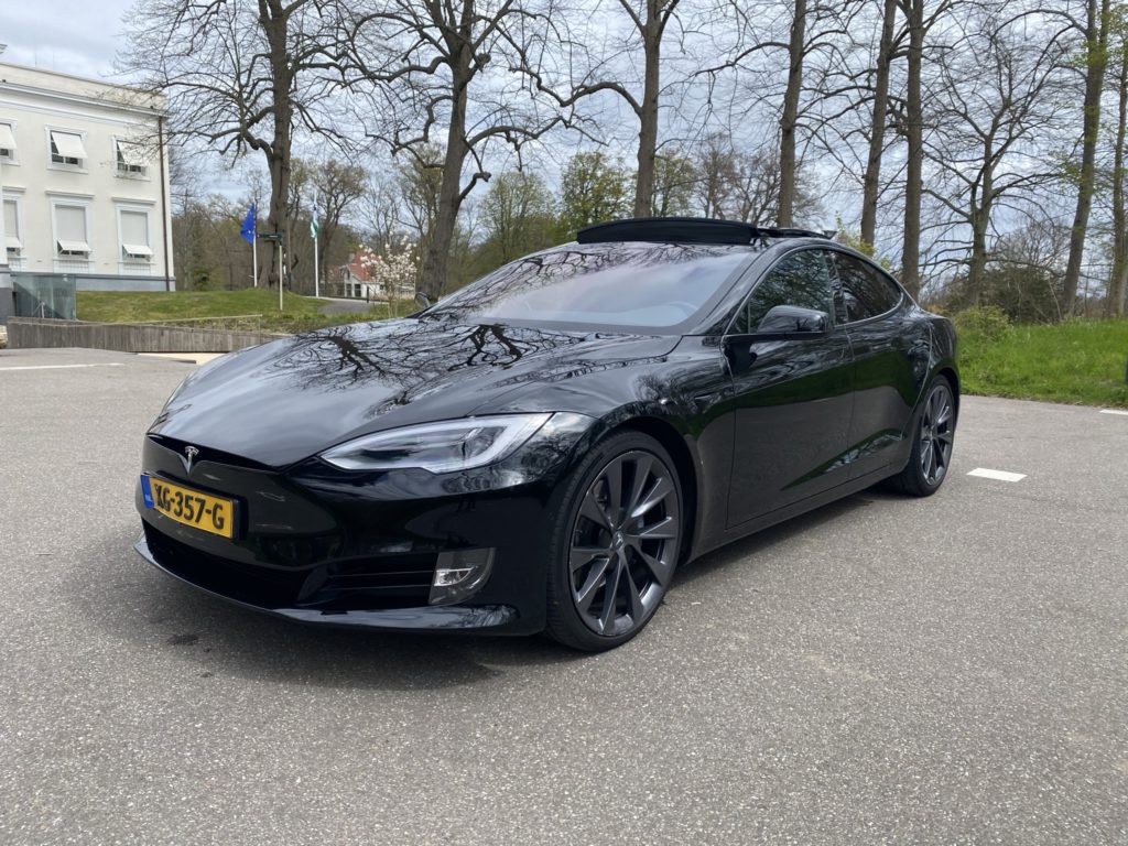 tesla-model-s-xg357g-5