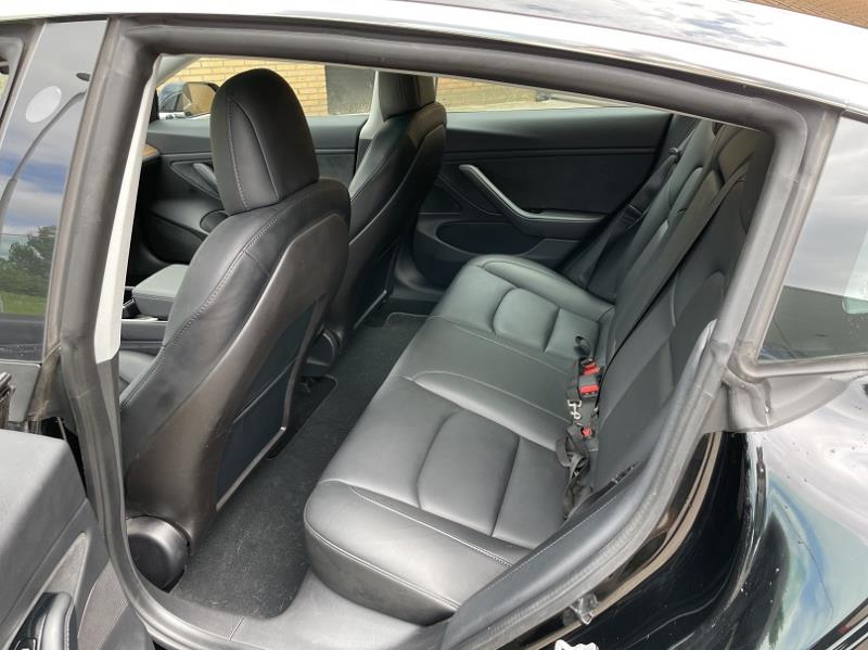 tesla-model-3-zwart-occasion-lease-7