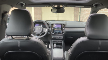 volvo-xc40-electric-lease-zakelijk-interieur-6