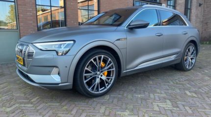audi-e-tron-55-quattro-mat-grijs-release-1