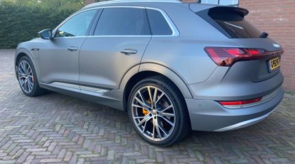 audi-e-tron-55-quattro-mat-grijs-release-3