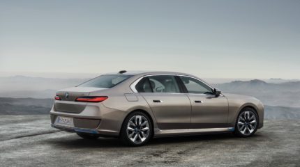 bmw_i7_2022-082x-jpg