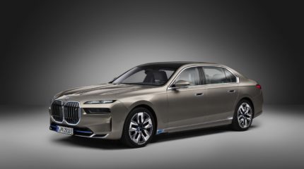 bmw_i7_2022-092x-jpg