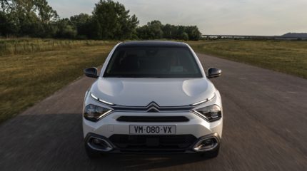 citroen_e-c4_x-022x-jpg