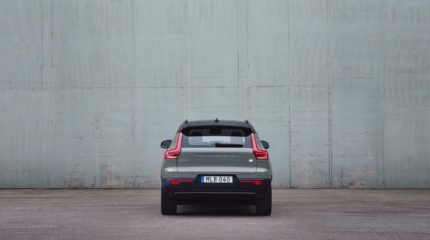 volvo_xc40_recharge_2023-032x-jpg