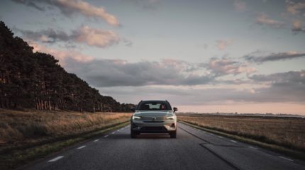 volvo_xc40_recharge_2023-112x-jpg