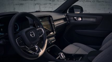 volvo_xc40_recharge_2023-132x-jpg