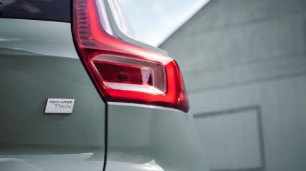 volvo_xc40_recharge_2023-232x-jpg