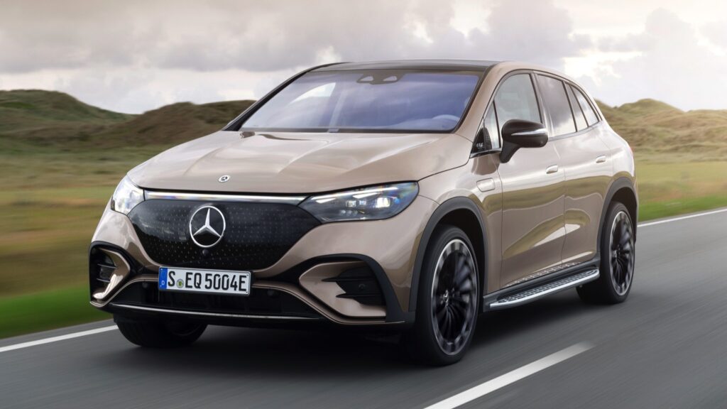 mercedes_eqe_suv-012x