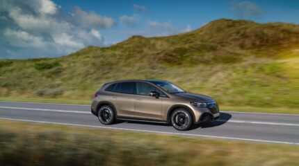 mercedes_eqe_suv-082x