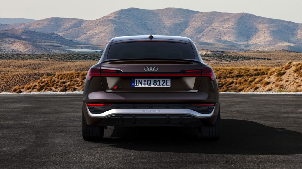 audi_q8-etron-sportback-2023-072x