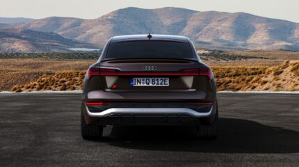 audi_q8-etron-sportback-2023-072x