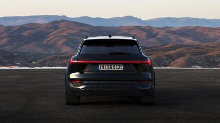 audi_sq8-etron-2023-062x