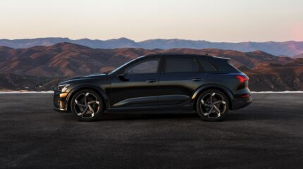 audi_sq8-etron-2023-072x