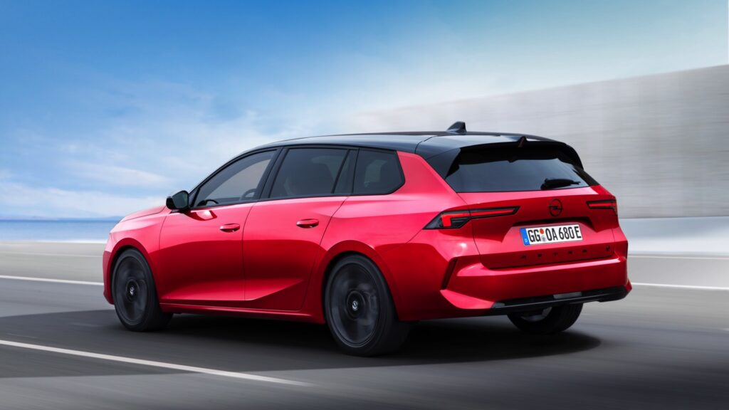 opel_astra_sports_tourer_electric-022x