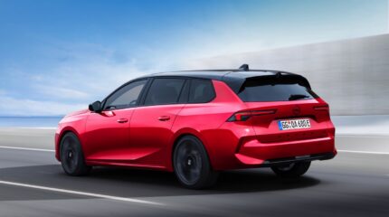 opel_astra_sports_tourer_electric-022x