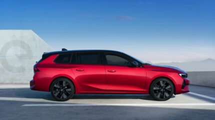 opel_astra_sports_tourer_electric-062x