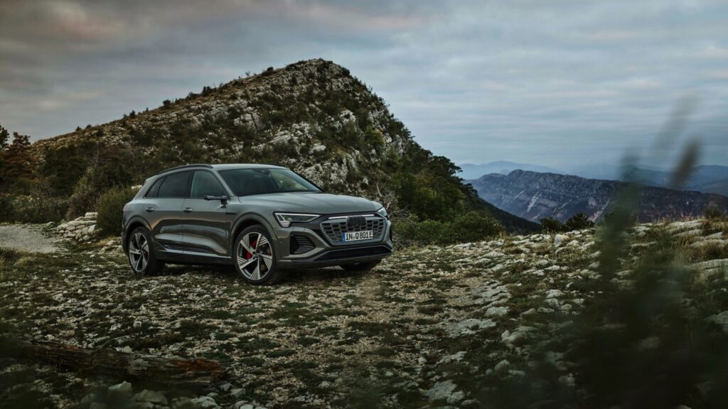 audi_q8-etron-2023-122x-jpg