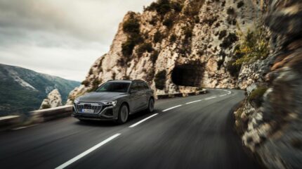 audi_q8-etron-2023-162x-jpg