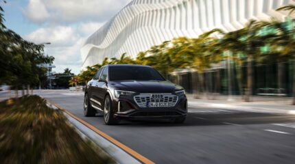 audi_q8-etron-sportback-2023-142x-jpg