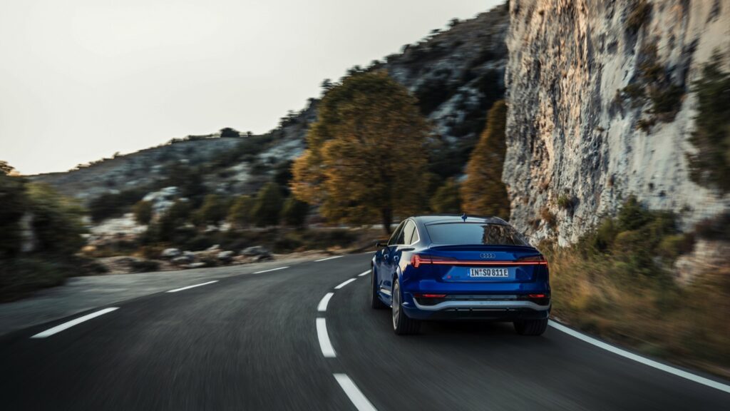 audi_sq8-sportback-etron-2023-182x-jpg