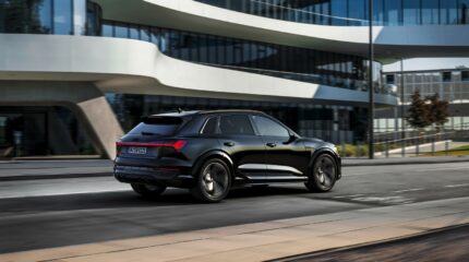 audi_sq8-etron-2023-202x-jpg