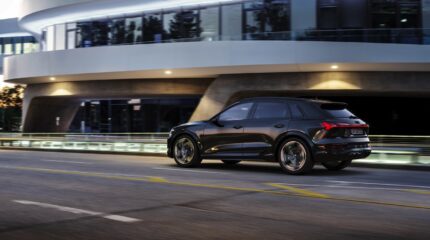 audi_sq8-etron-2023-212x-jpg