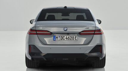 bmw_i5_edrive40_sedan-122x-jpg